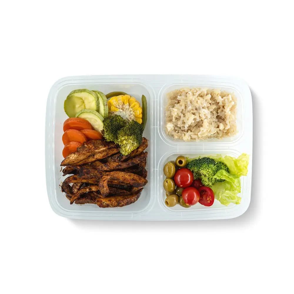 فیله مرغ تریاکی با برنج قهوه‌ای و سبزیجات